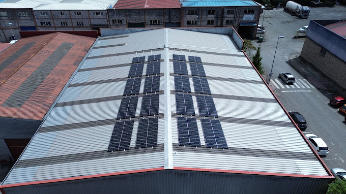 Instalación fotovoltaica en ACG INGENIERÍA